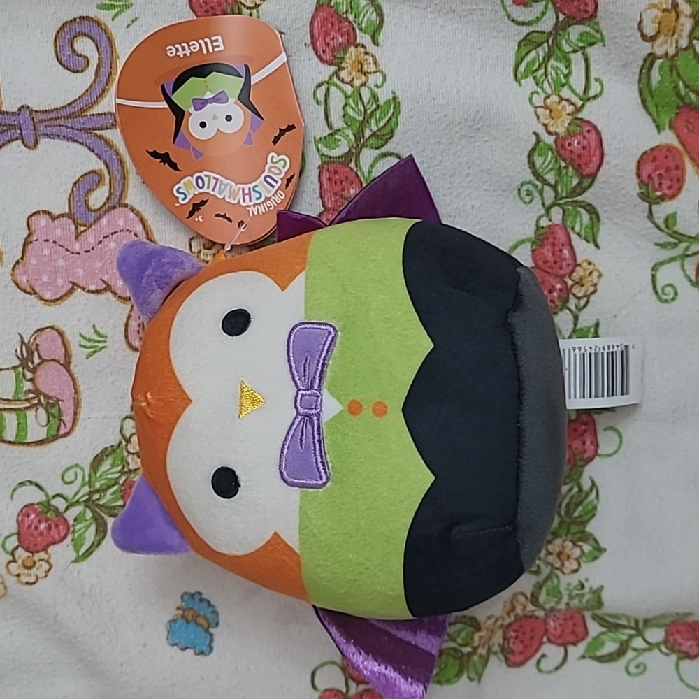 Squishmallow Ellette Owl Vampire Plush